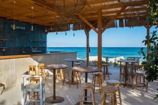 Chiringuito sur la plage Taghazout , Imsouane